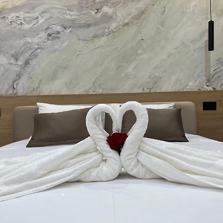 Sun George Bed & Breakfast Himarë Dış mekan fotoğraf