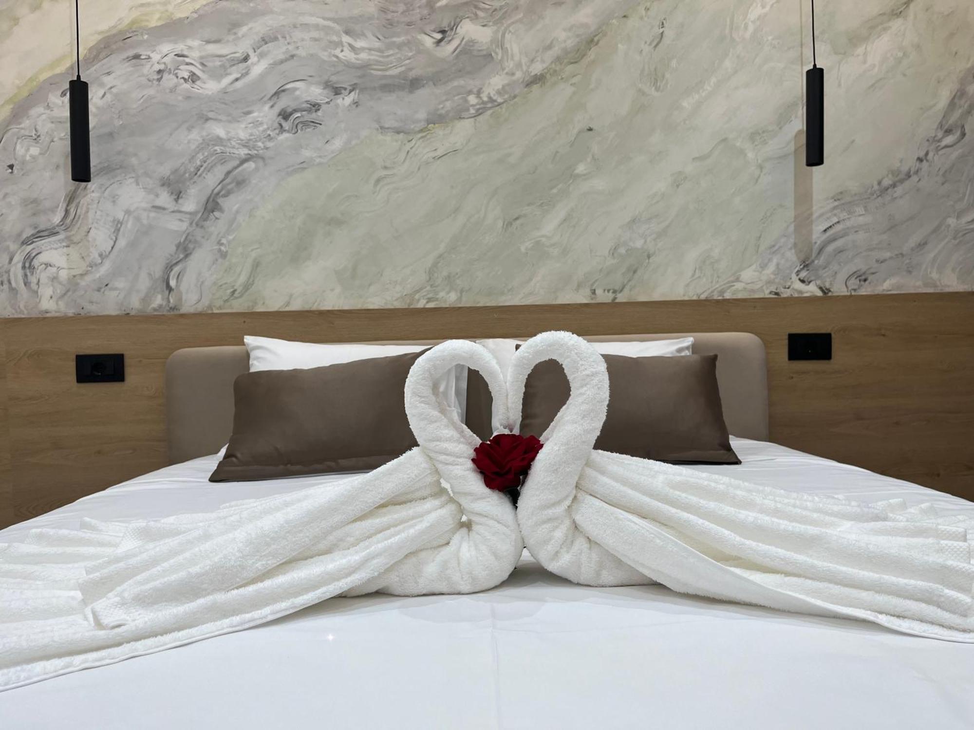 Sun George Bed & Breakfast Himarë Dış mekan fotoğraf