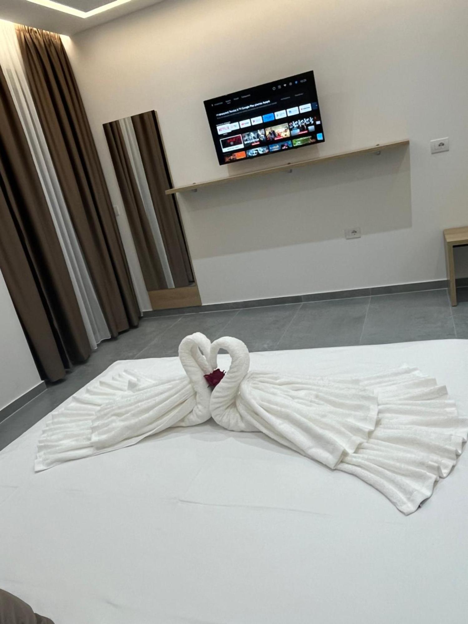 Sun George Bed & Breakfast Himarë Dış mekan fotoğraf