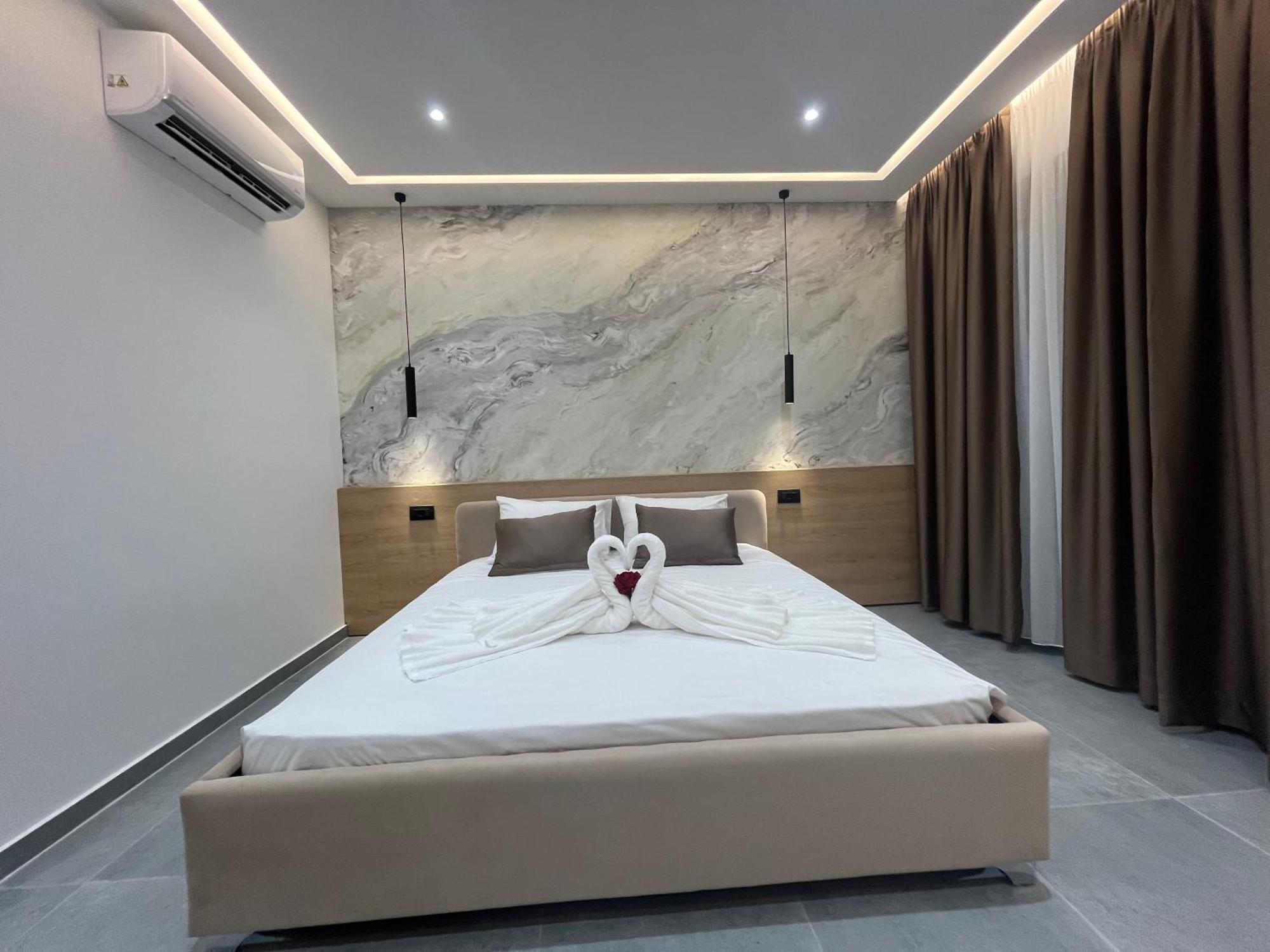 Sun George Bed & Breakfast Himarë Dış mekan fotoğraf