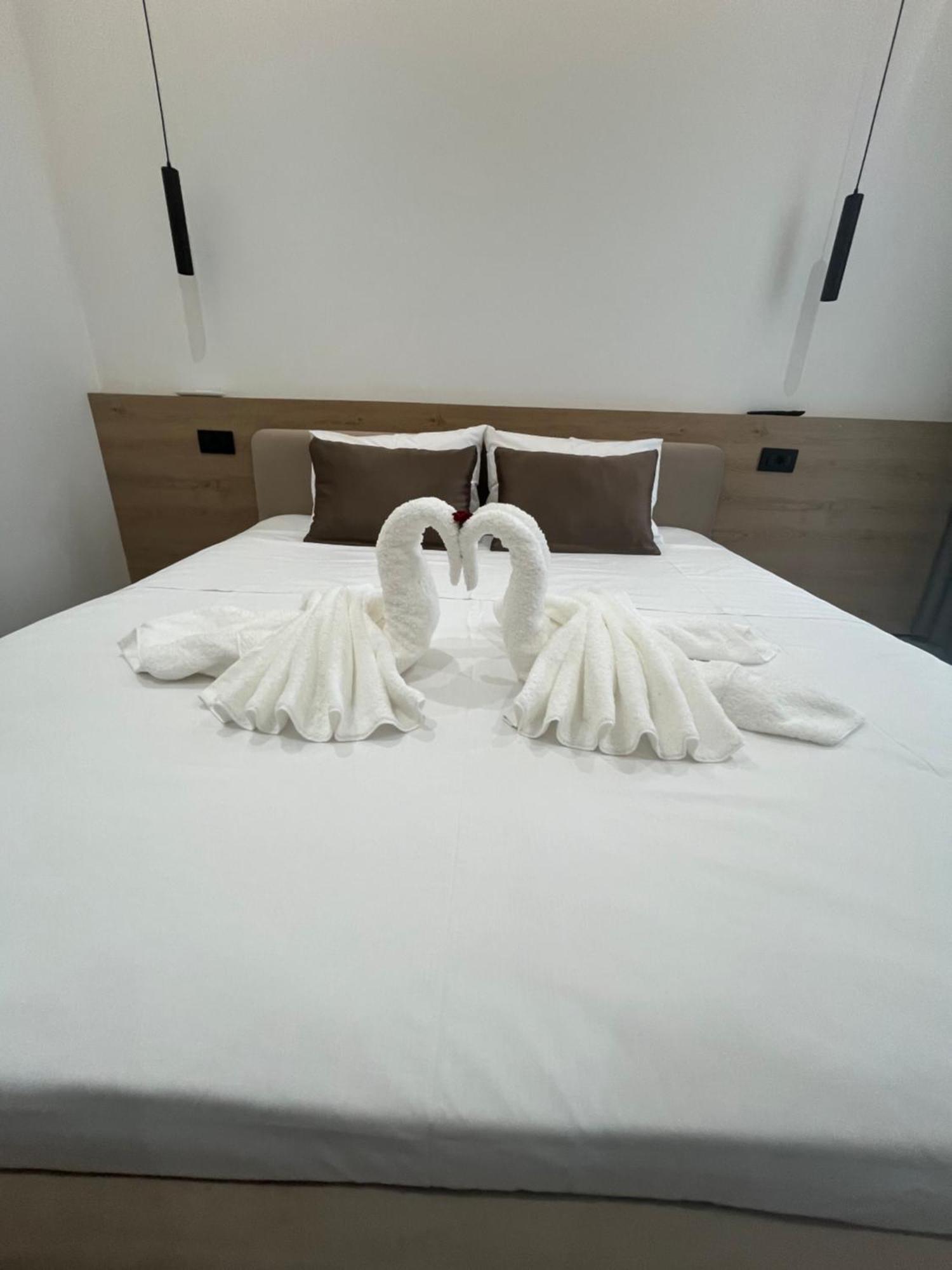 Sun George Bed & Breakfast Himarë Dış mekan fotoğraf